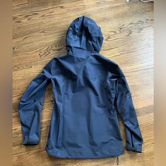 Arc'teryx  Beta SL Jacket - Women's - Picture 4 of 10